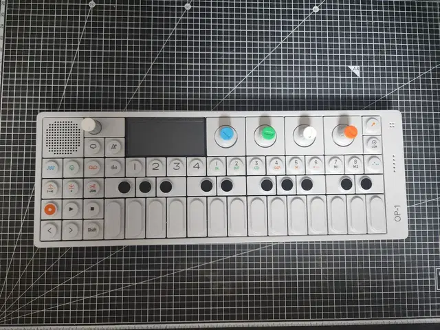 틴에이지 엔지니어링 Teenage Engineering OP-1