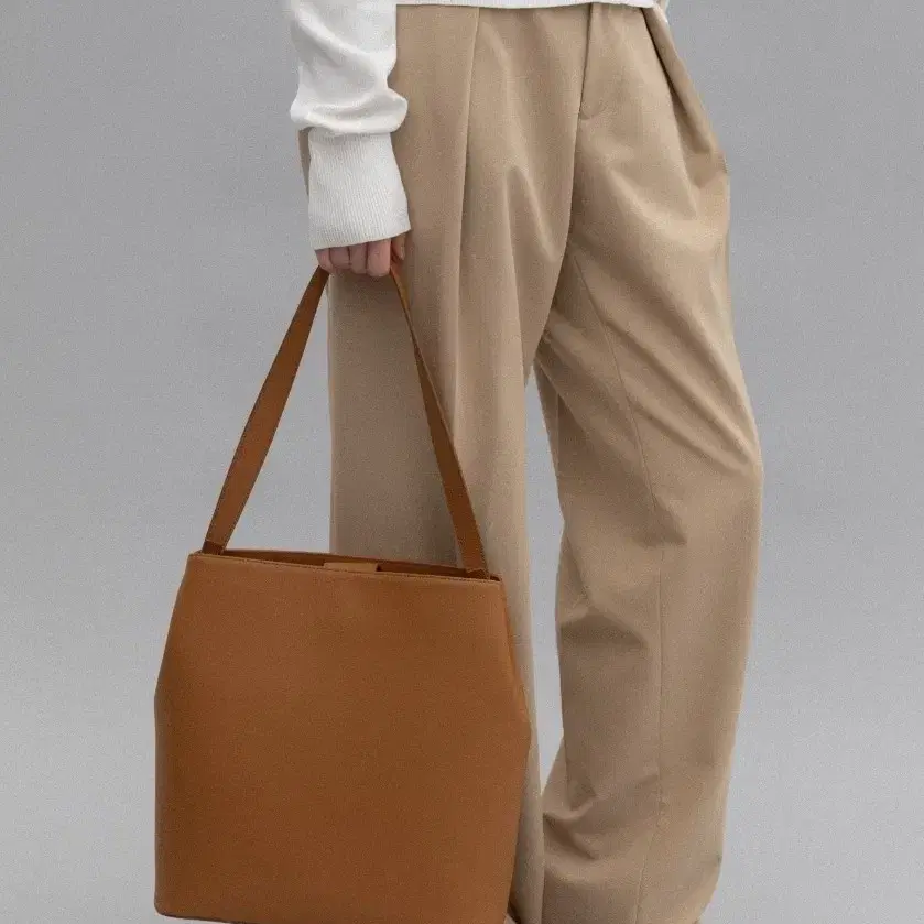 로서울 Aline large shoulder bag Caramel