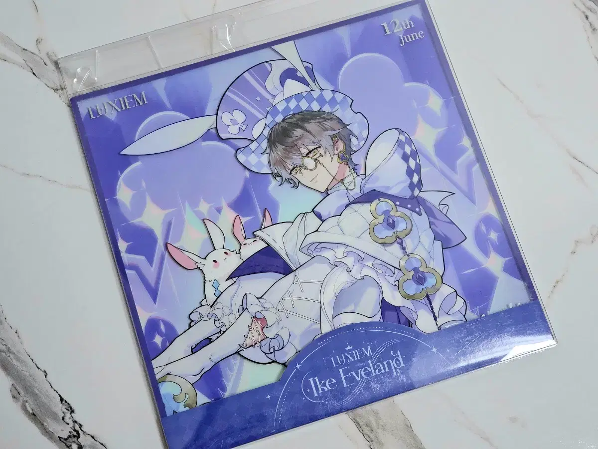 NIJISANJI Luxiem Ike E-brand Cafecolabo acrylic stand sold