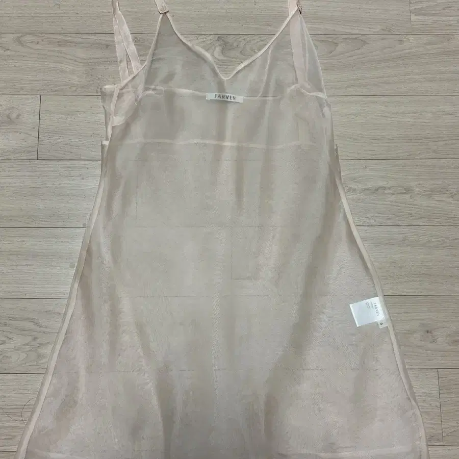 급처!)파르벵 실크 미디 슬립 원피스 피치퍼즈 SILK MIDI SLIP