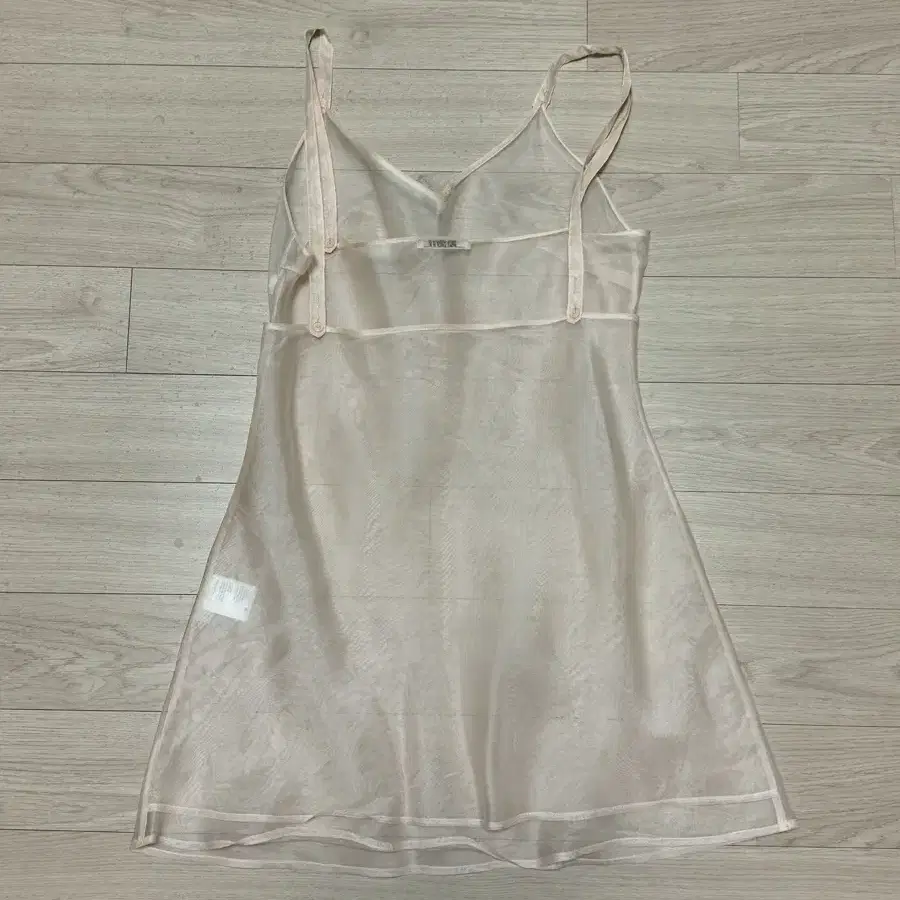 급처!)파르벵 실크 미디 슬립 원피스 피치퍼즈 SILK MIDI SLIP