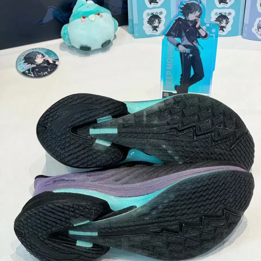 안타 러닝화 x 원신 Anta Mach4 running shoes