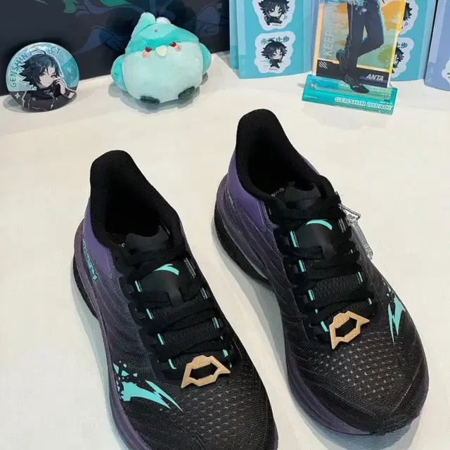 안타 러닝화 x 원신 Anta Mach4 running shoes