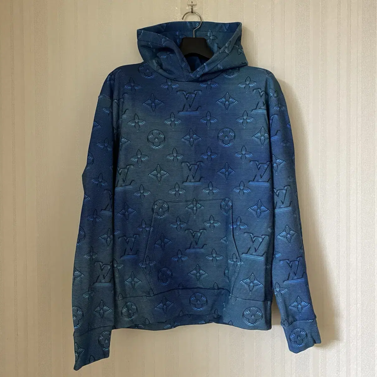 [M size] Louis Vuitton 2054 Hoodie