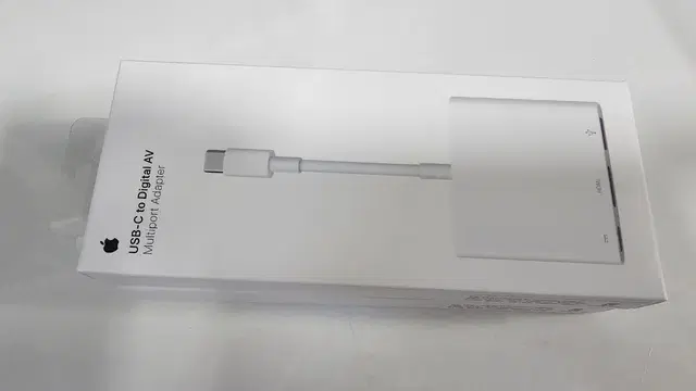 애플 USB-C to Digital AV 미개봉 새제품입니다