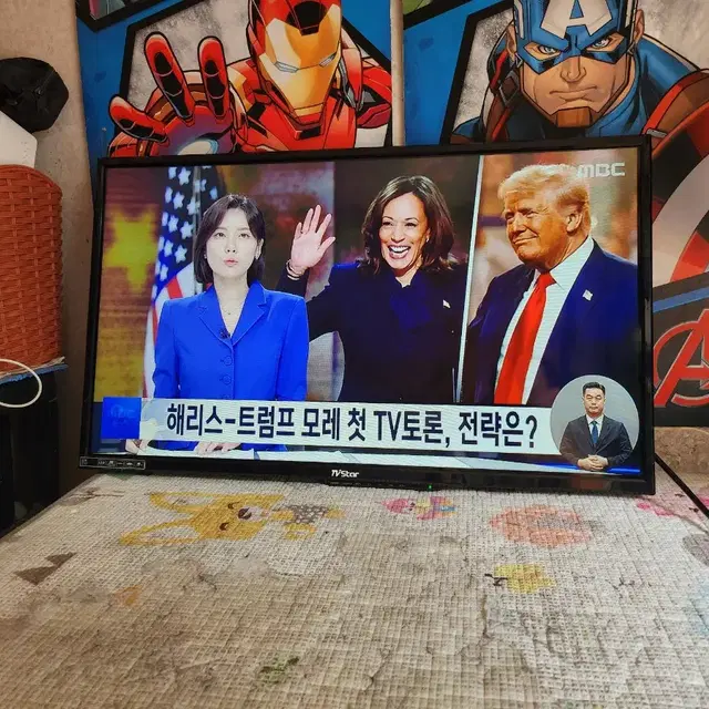 티베라 32인치 LED TV/받침대. 리모컨 없어요