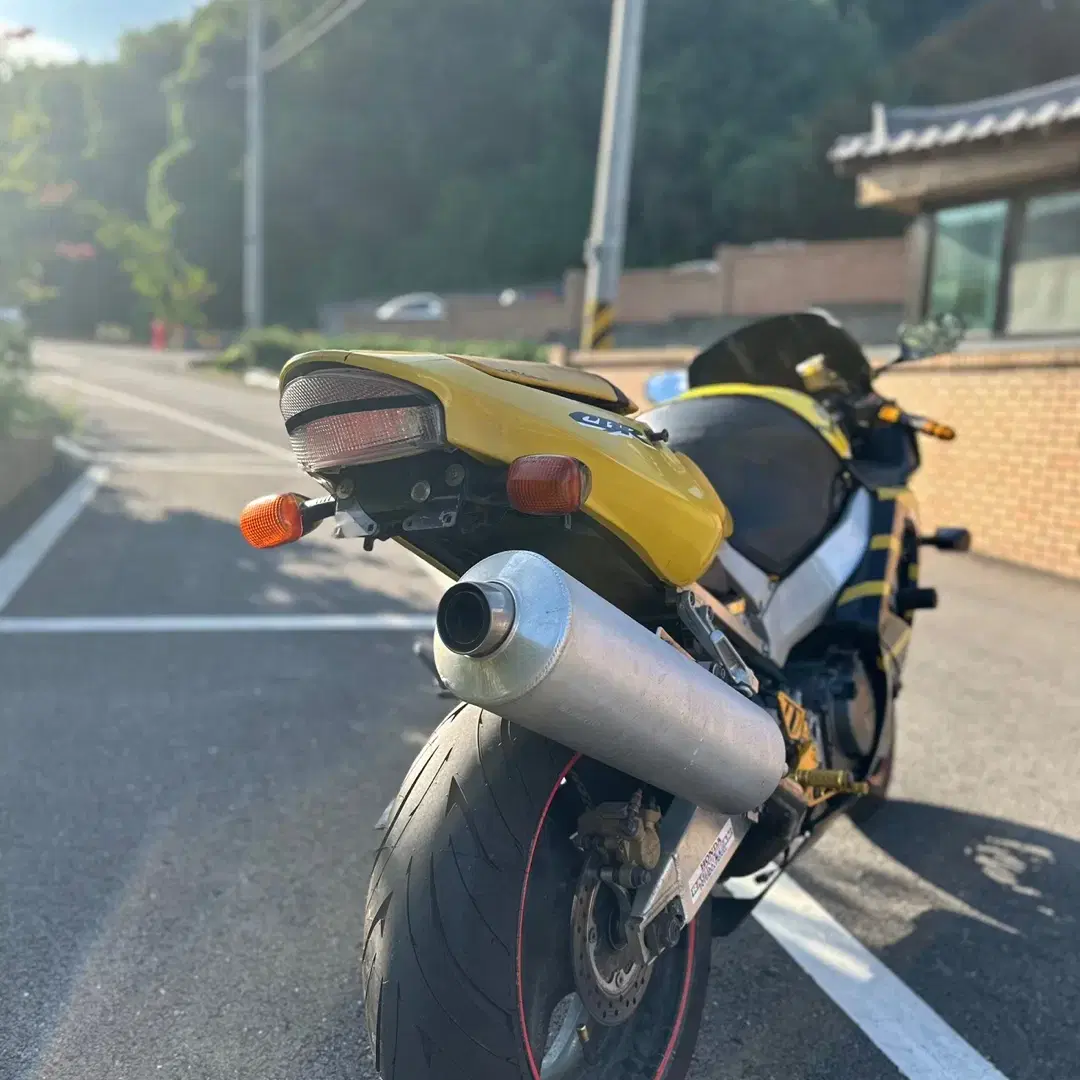 CBR900R