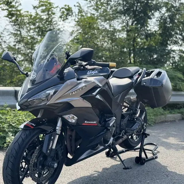 가와사키 Z1000SX 17년식 SC쌍발