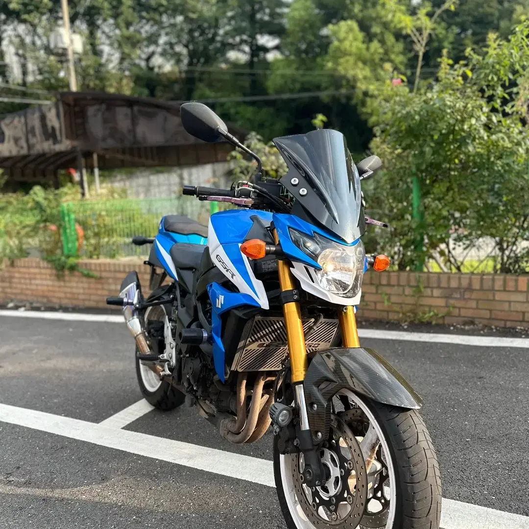 스즈끼 GSR750A