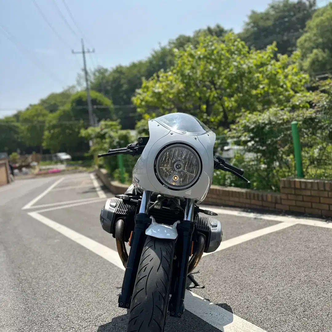 BMW R9T 레이서