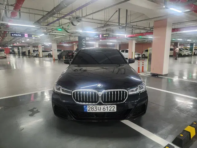 BMW 530e M Sport 리스 승계합니다 (지원금 1,074만원)