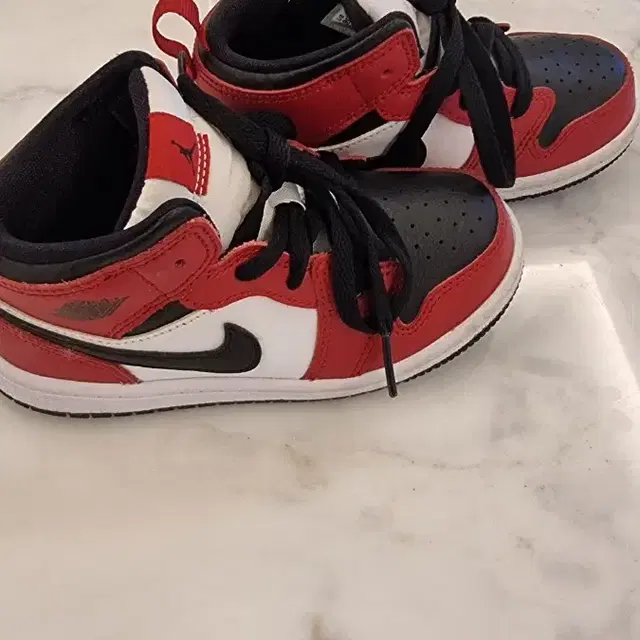 나이키 조던 1 시카고 Jordan 1 chicago black toe