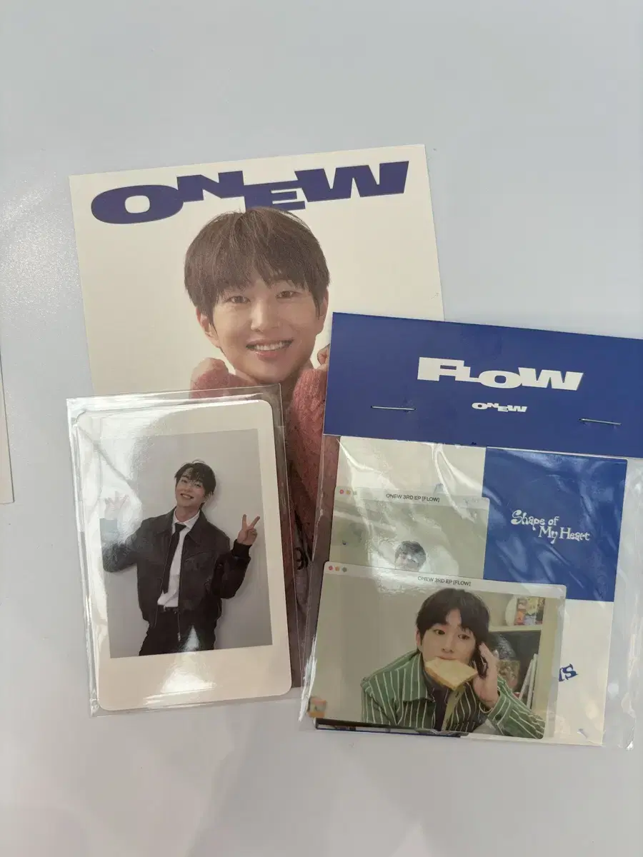 Shinee onew pop up 찡구 입장포카 sticker postcard wts