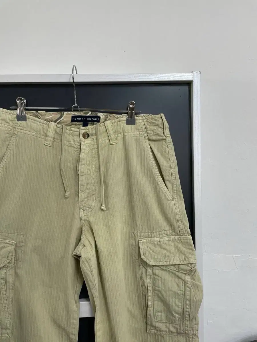 [30] Tommy Hilfiger Vintage Cargo Pants