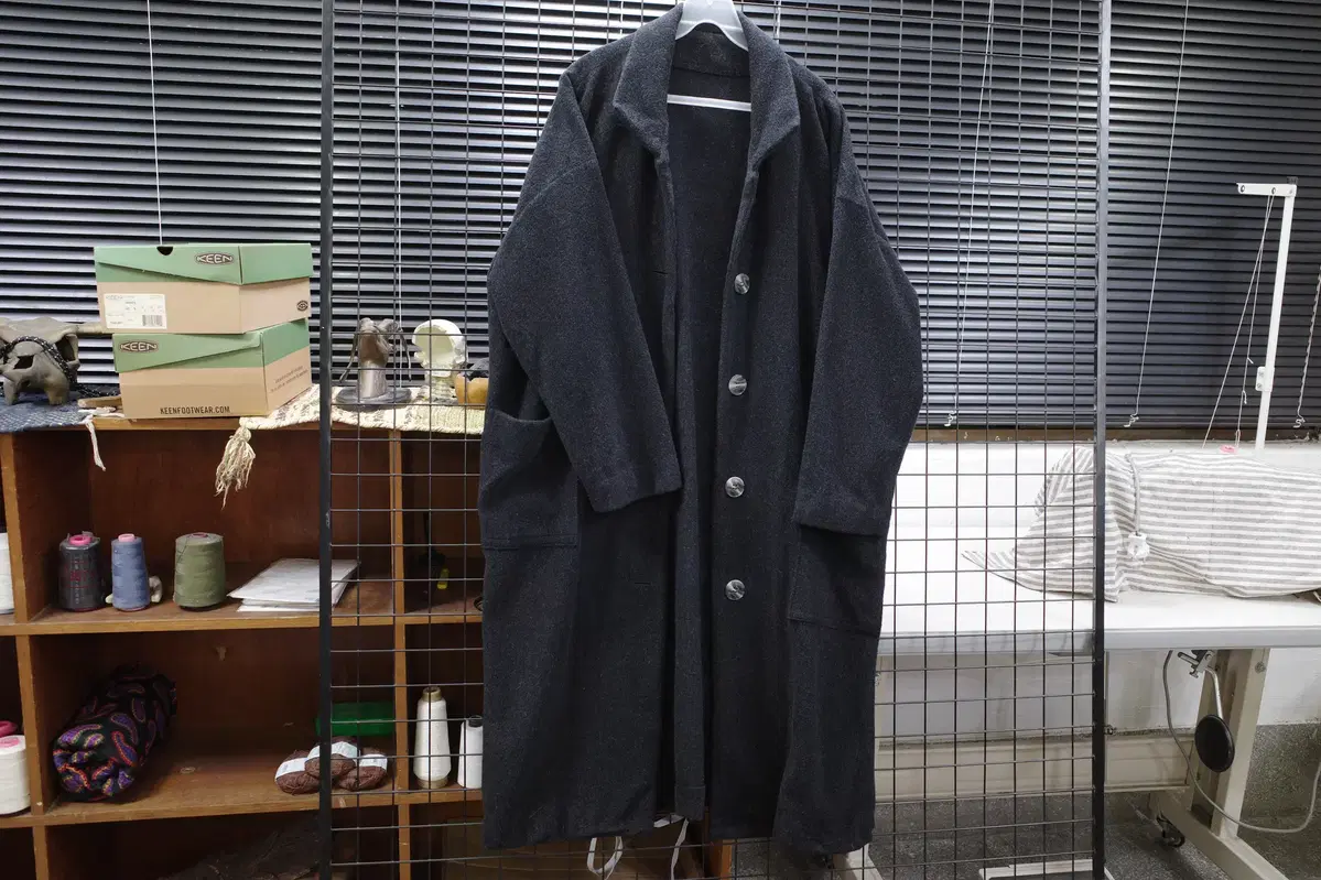 Women's VTG Over Wool Coat,