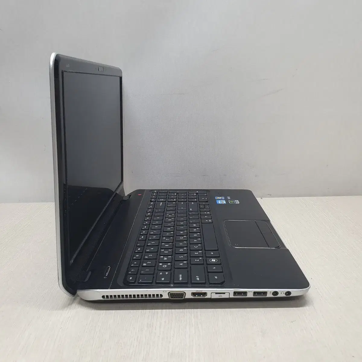 HP dv6 i5 8G SSD240G FHD 듀얼글픽 15inch