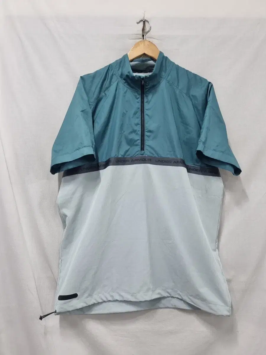 Under Armour Anorak Short Sleeve Windbreaker 110