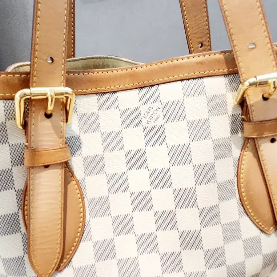 루이비통 HAMPSTEAD MM DAMIER AZUR white