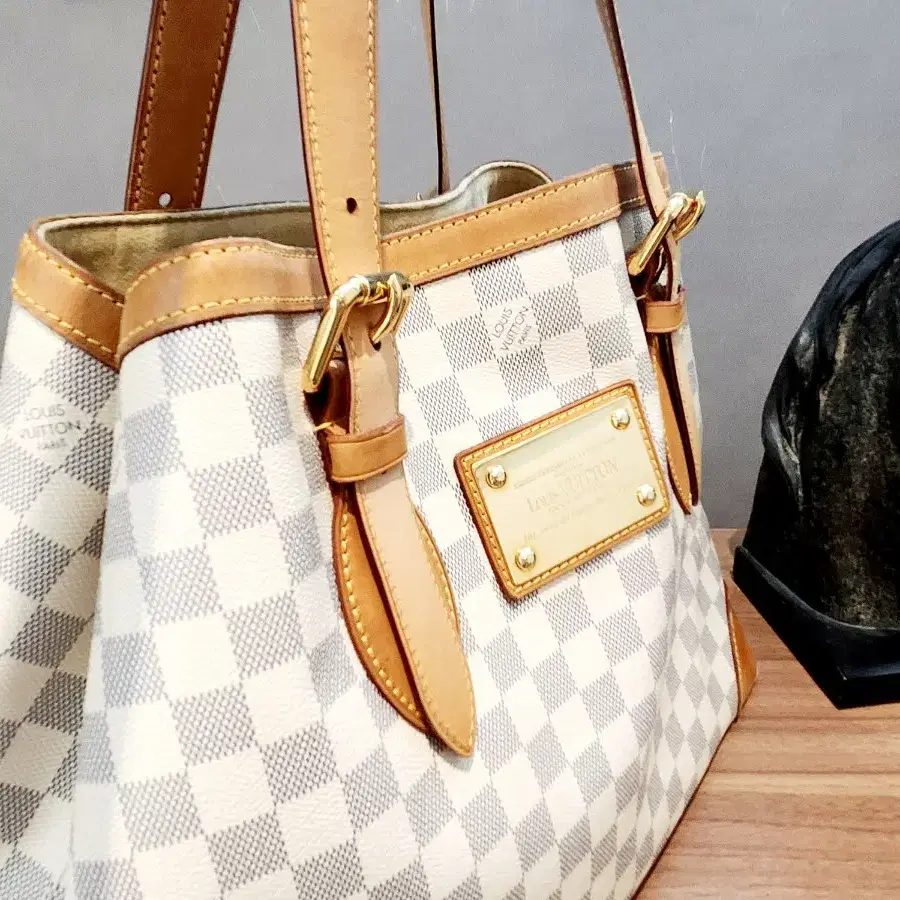 루이비통 HAMPSTEAD MM DAMIER AZUR white