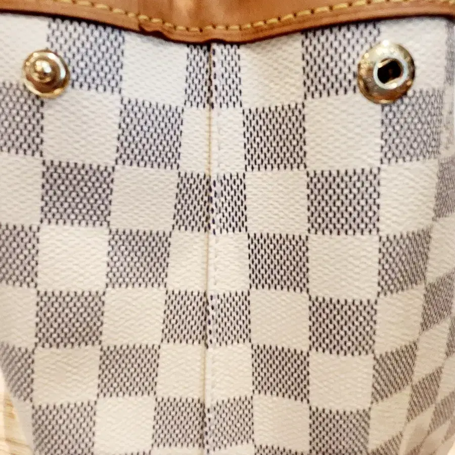 루이비통 HAMPSTEAD MM DAMIER AZUR white