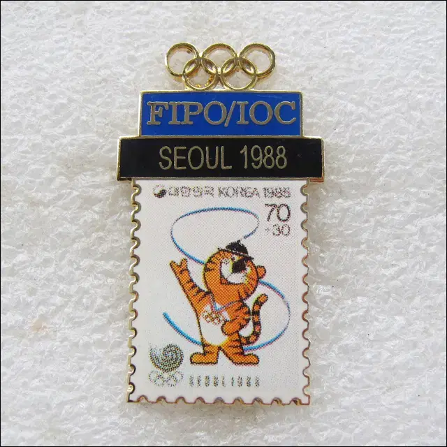 FIPO/IOC 88 Seoul limited edition Badge (ol53)