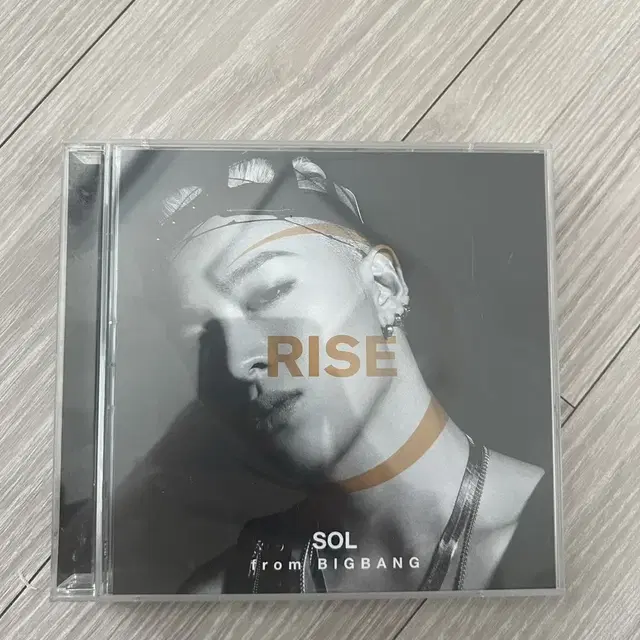 태양 TAEYANG 2집 라이즈 RISE 일본판 CD + DVD