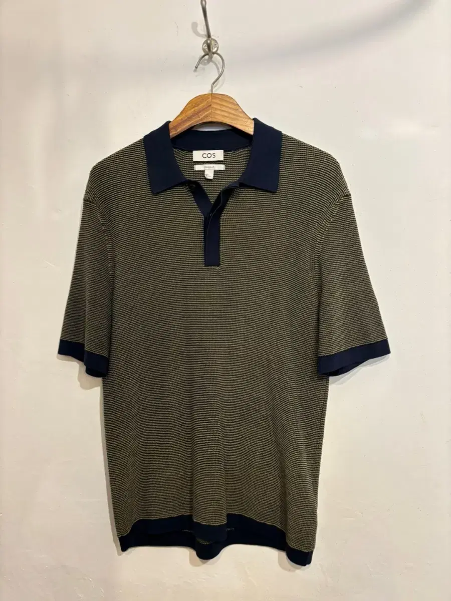 Short-sleeved karati in cos knit