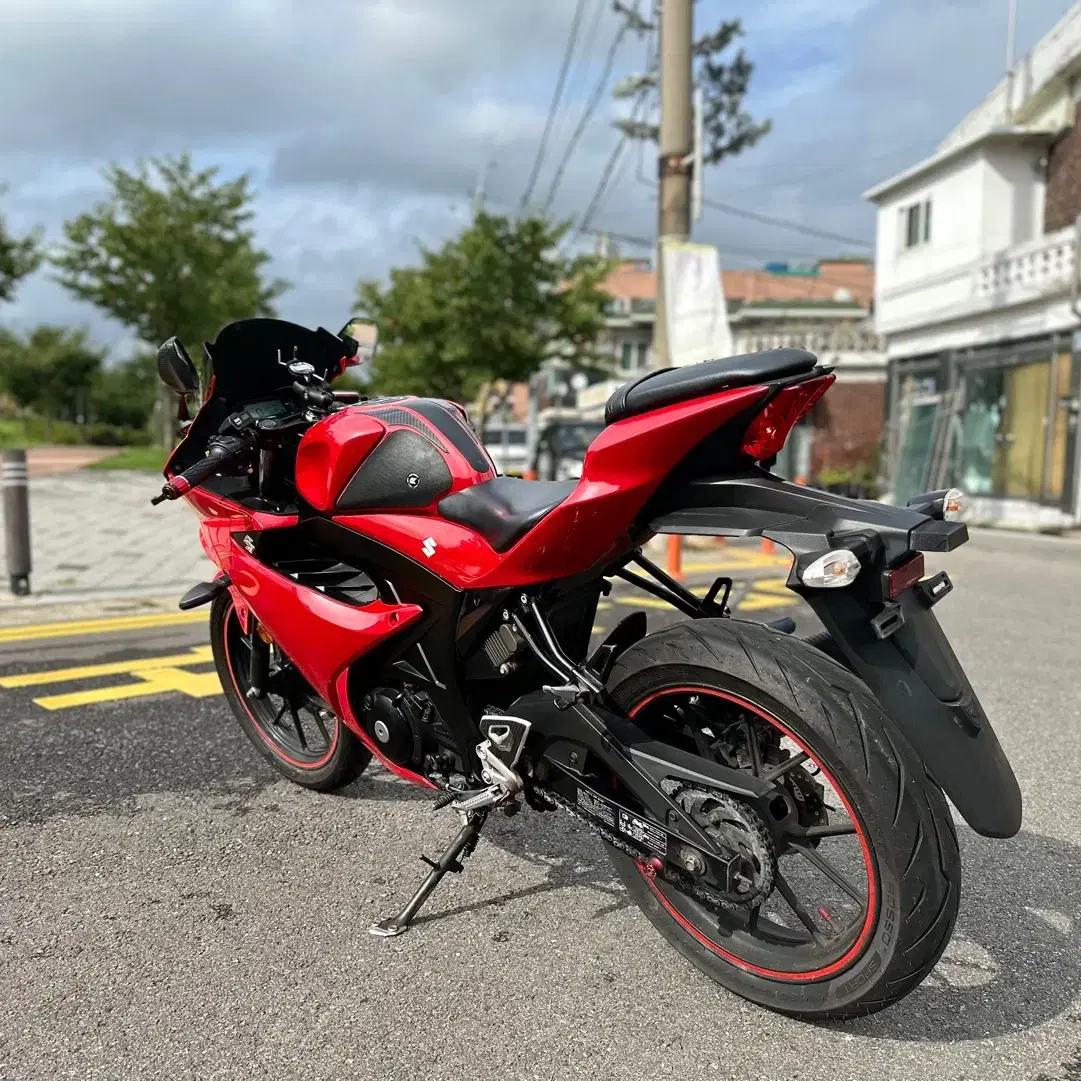 20년형 gsx r125 싸게판매합니다.