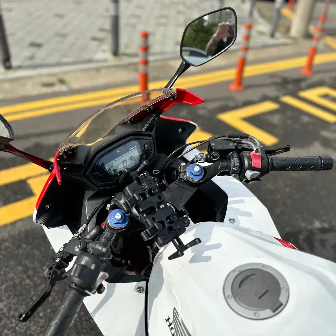 16년식 cbr500r 배기튜닝 싸게팝니다.