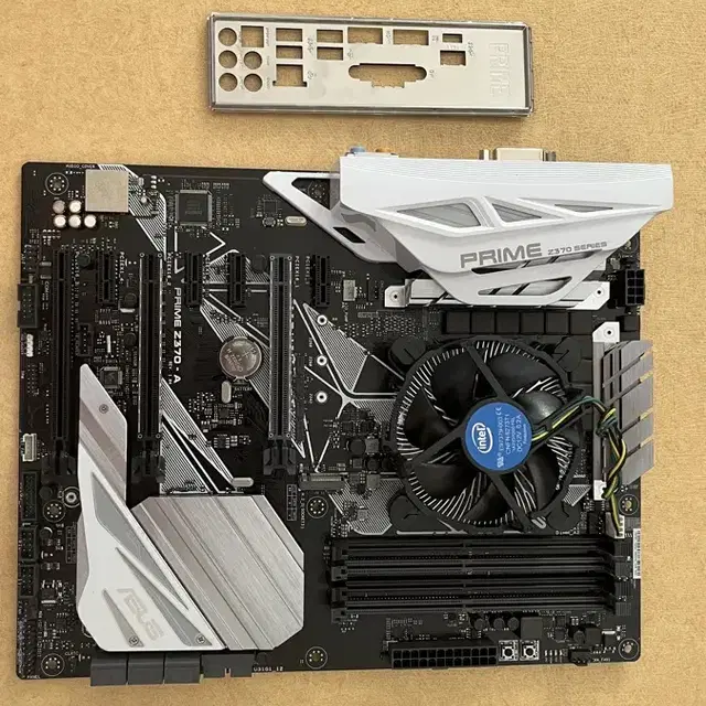 i7-8700+z370-a 팝니다.