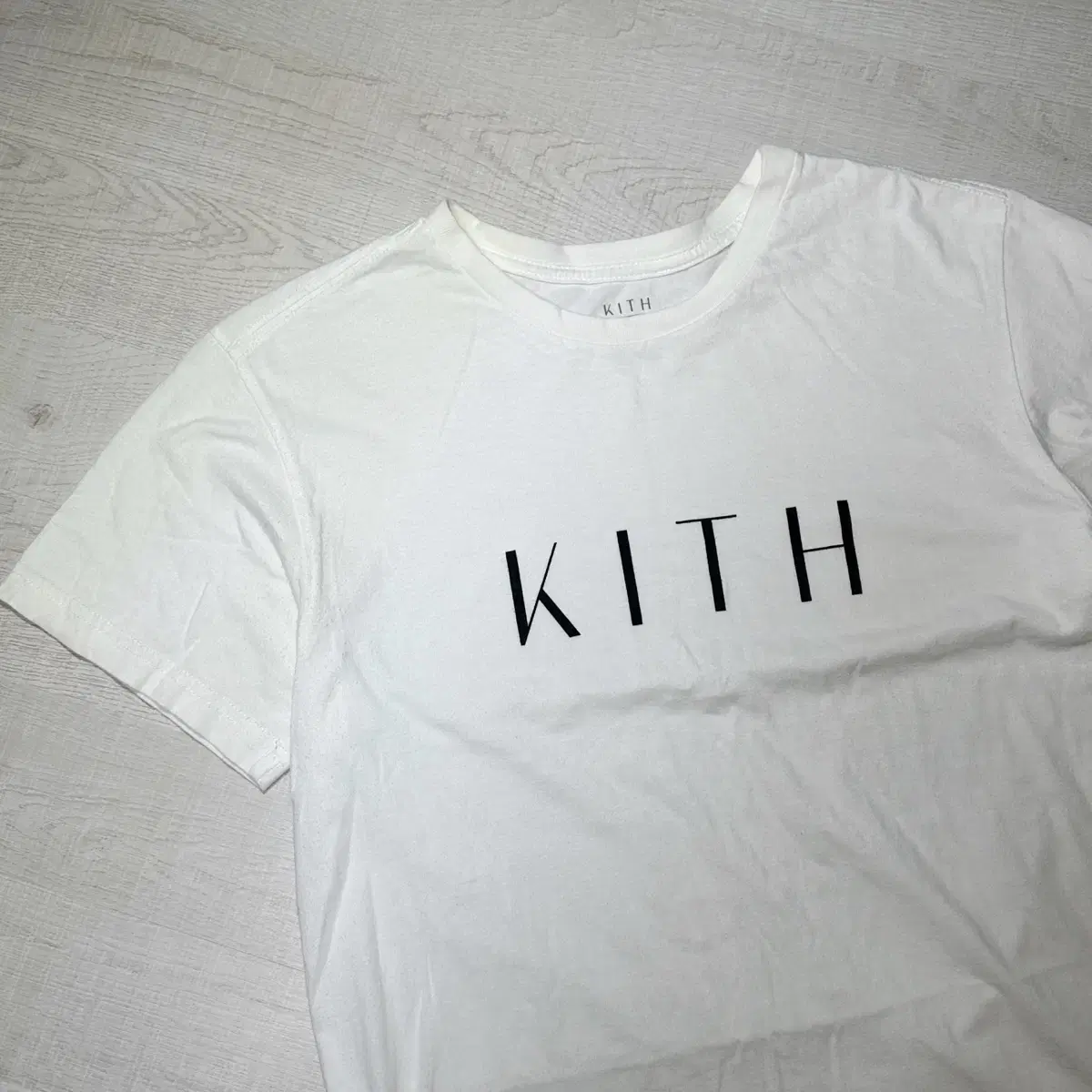 kith 로고 반팔 티셔츠