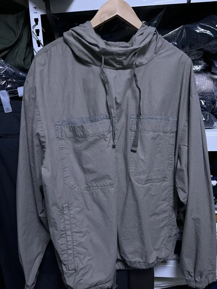 [4] Washed Smocked Parka Gray Beige