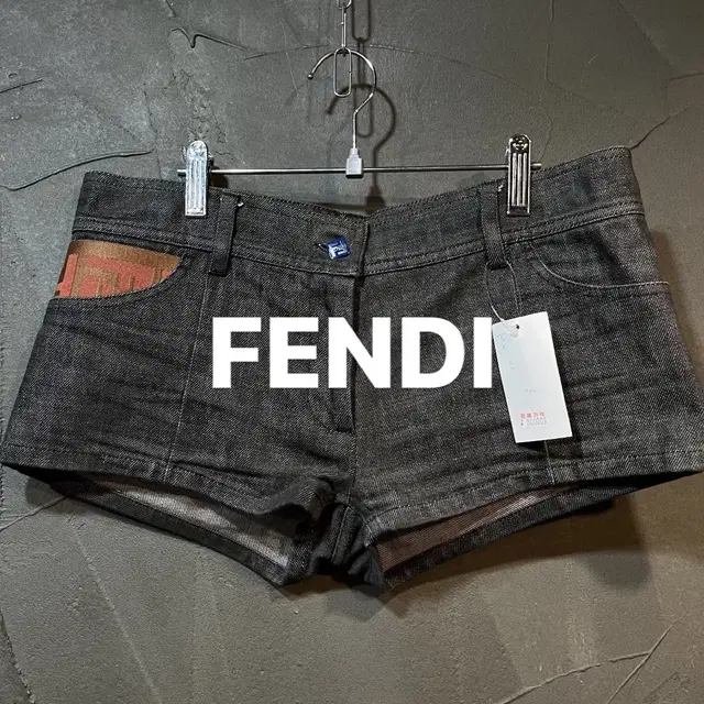 [38] FENDI 펜디 데님 숏 팬츠