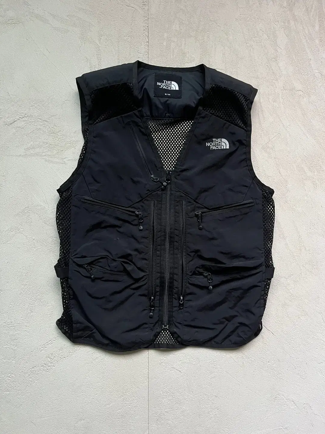 M) The North Face Mesh Vest