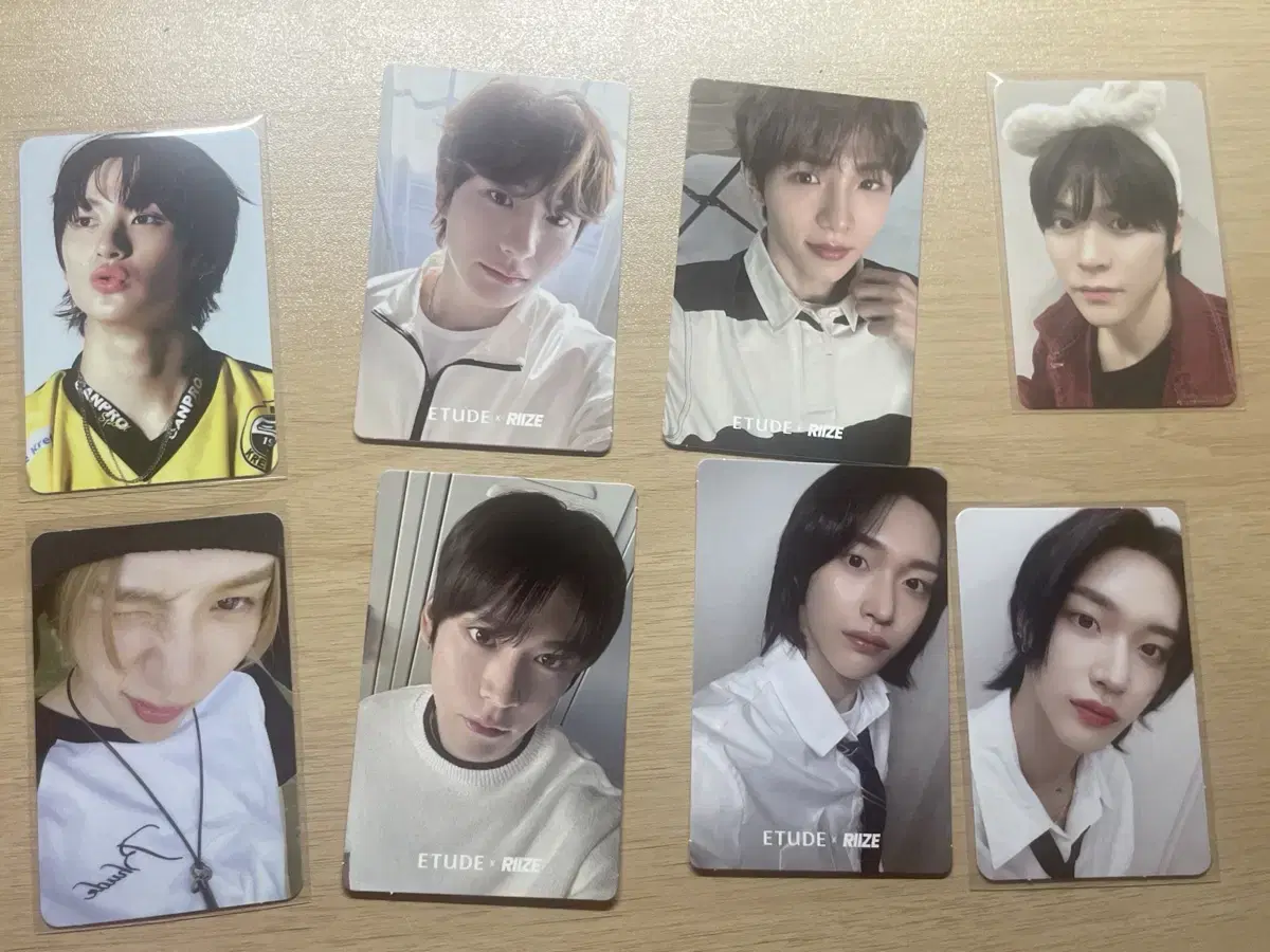 Rize photocard shotaro wonbin chanyoung eunseok tc seasons greetings Etude Keyring