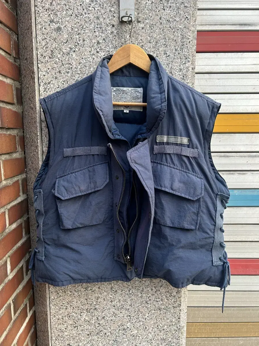 Avirex fade down vest