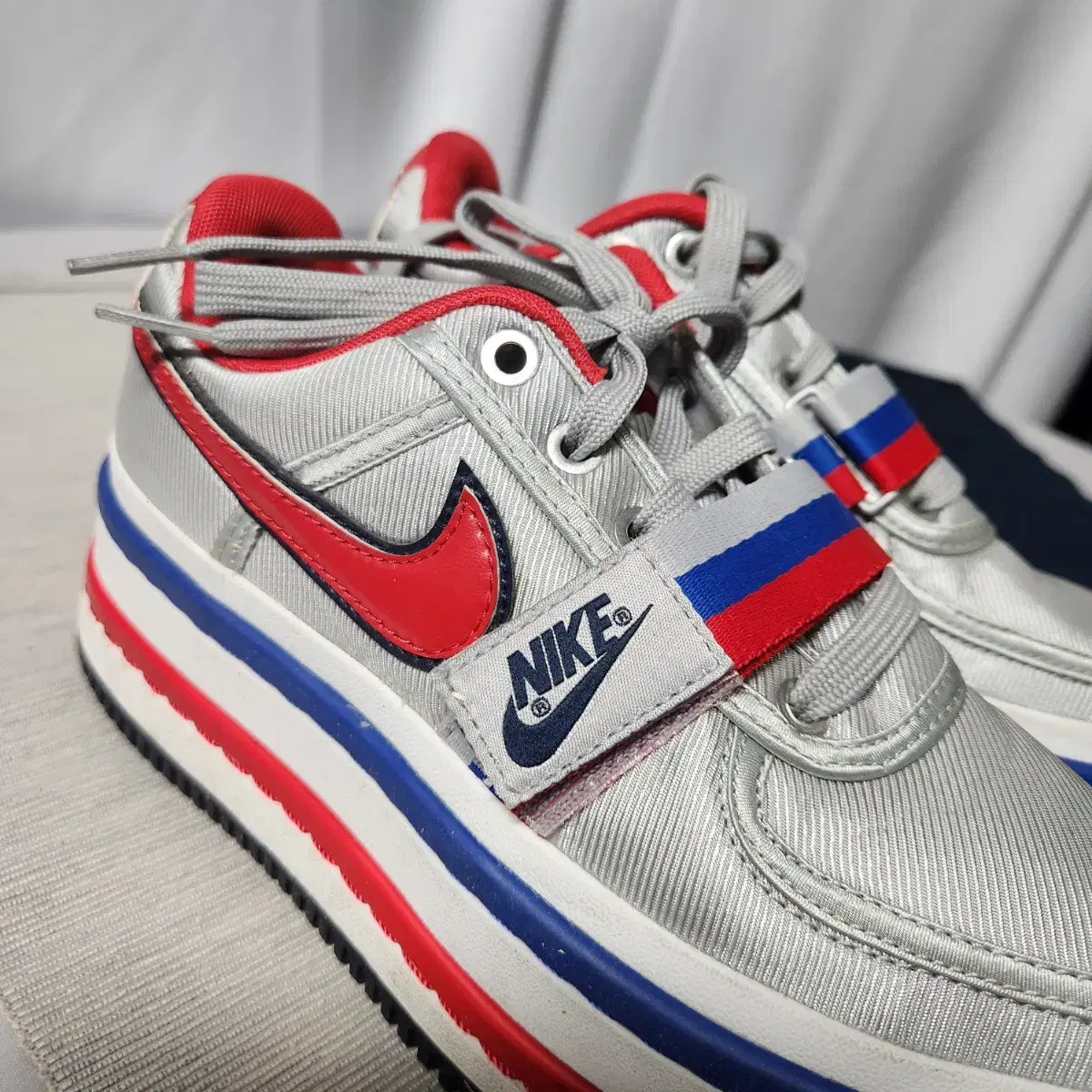 나이키  Nike Vandal 2K Metallic SA02868-001