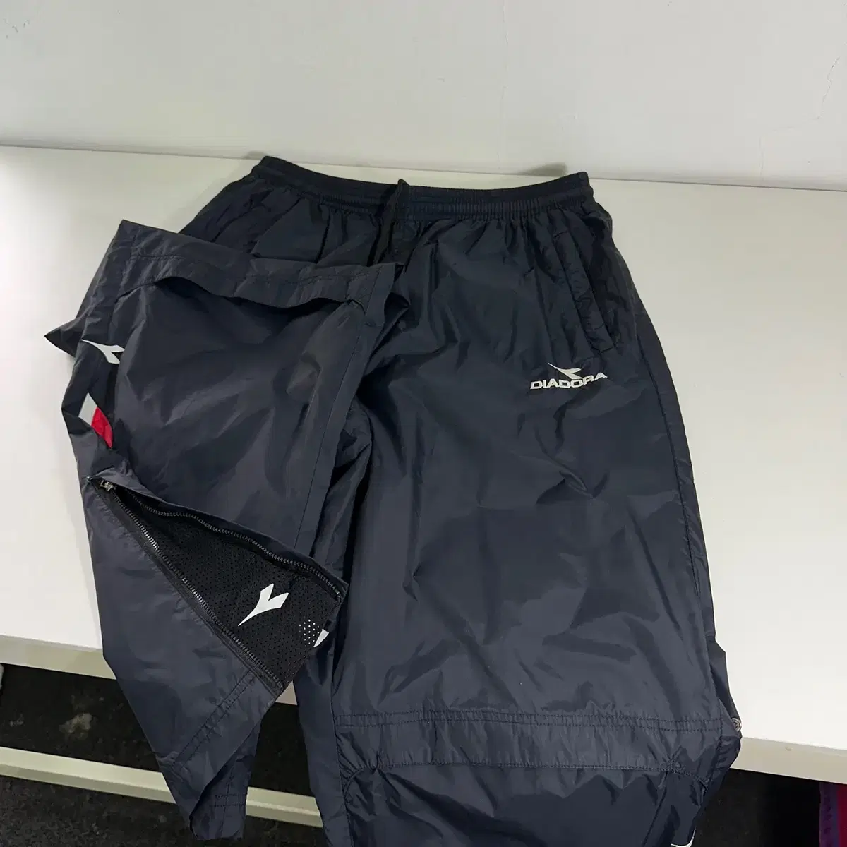 100 L-XL Diadora Football Black Semi Wide Fit Soccer Nylon Pants