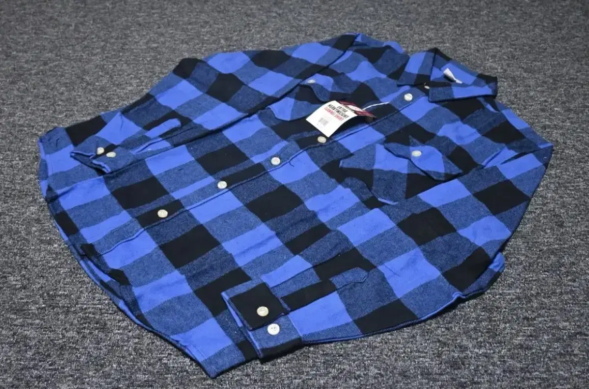 (2XL) Roscoe Heavyweight Flannel Shirt