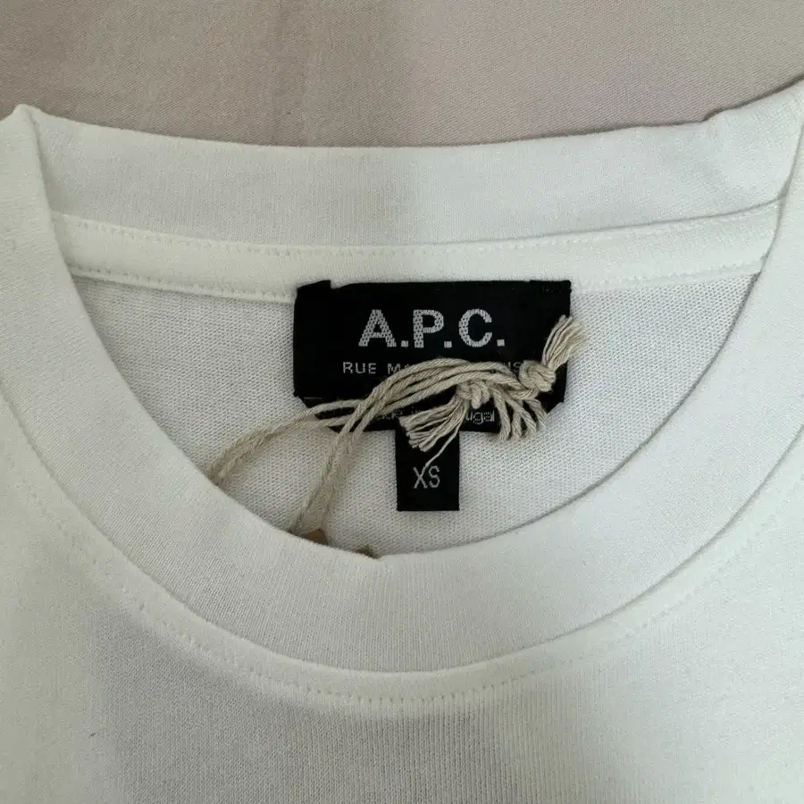 (오늘만급처)APC 레이몬드 반팔티 새상품