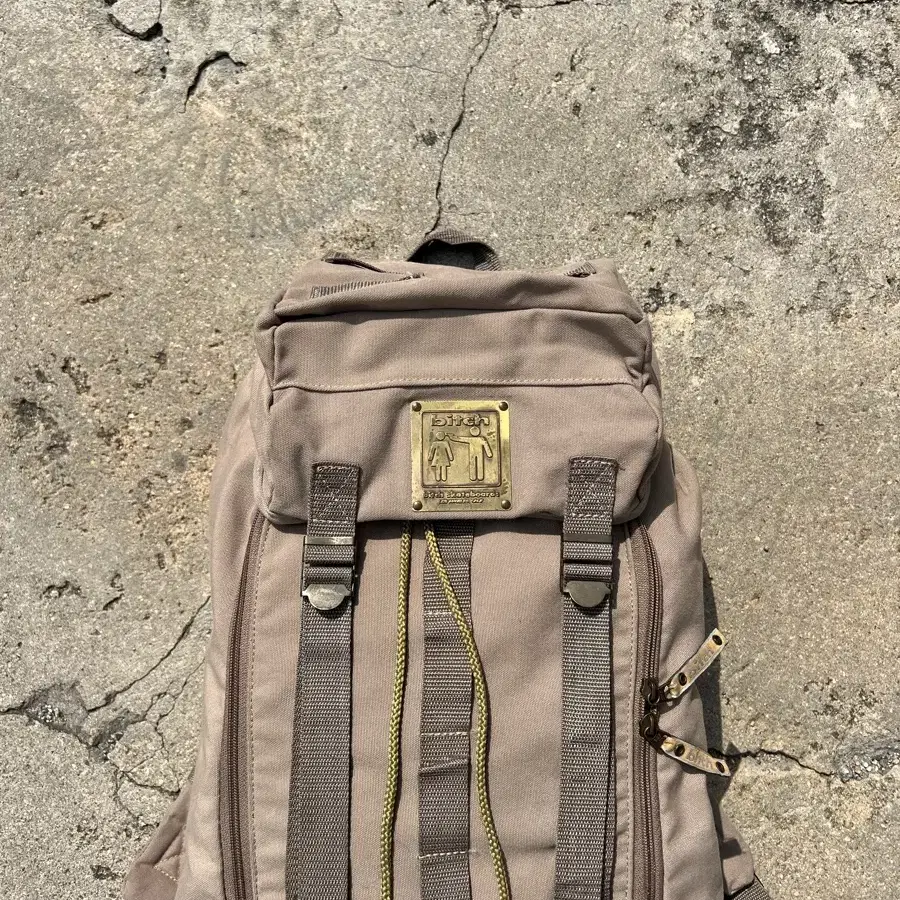 BITCH SKATEBOARDS BACKPACK 비치스케이트보드 백팩