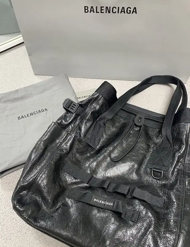 발렌시아가(BALENCIAGA) 램스킨 아미 토트백&크로스백 극미중고