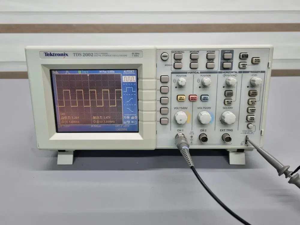 Tektronix TDS2002 2Ch 60MHz 1GS/s 오실로스코프