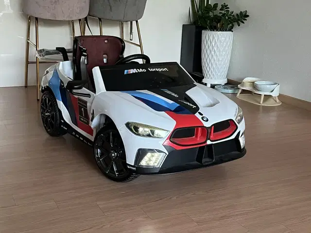 Bmw M8 유아전동차 판매합니다