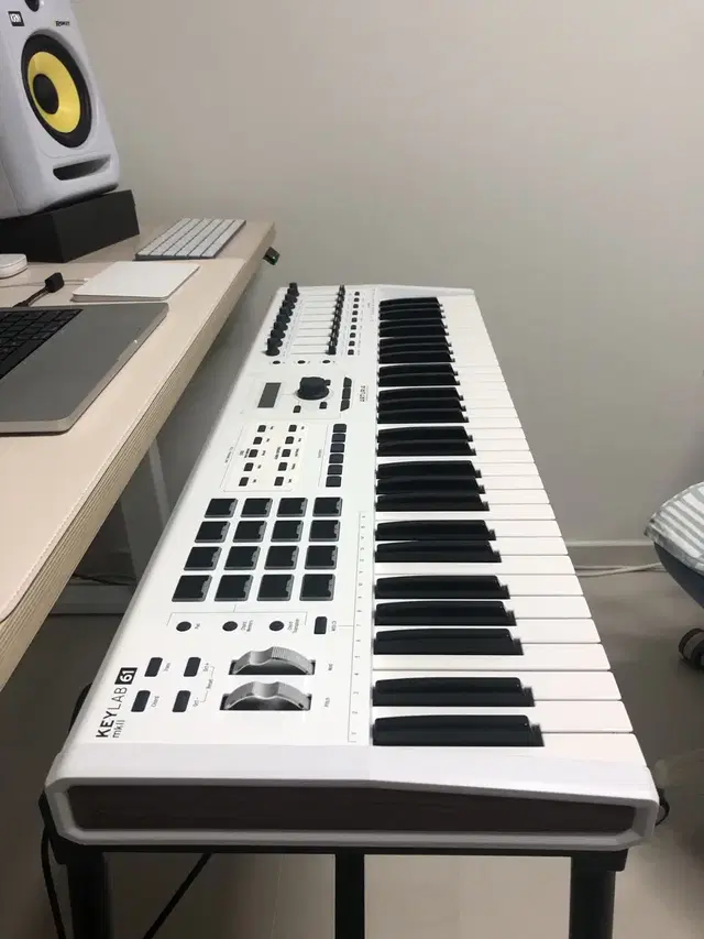 Arturia Keylab 61 mk2 마스터키보드 미디 건반