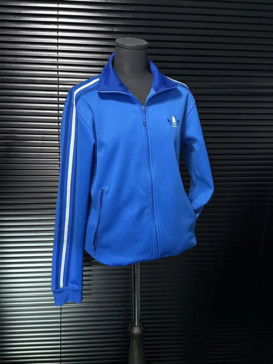 Adidas Blue bloo Three-Season Tracktop Firebird Zip-Up Jersey 95 M