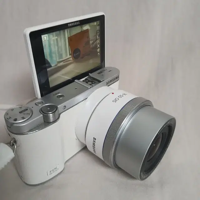 삼성 NX3000 디지털 카메라