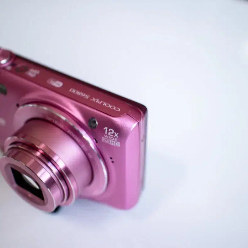 Nikon Coolpix S6800