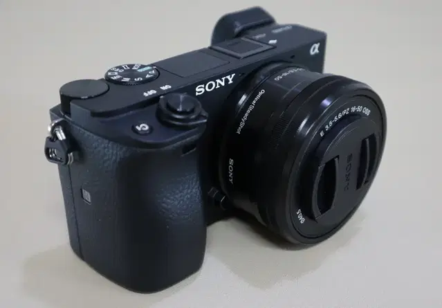 소니  A6400( 미러리스 카메라)  S급 (Sony)