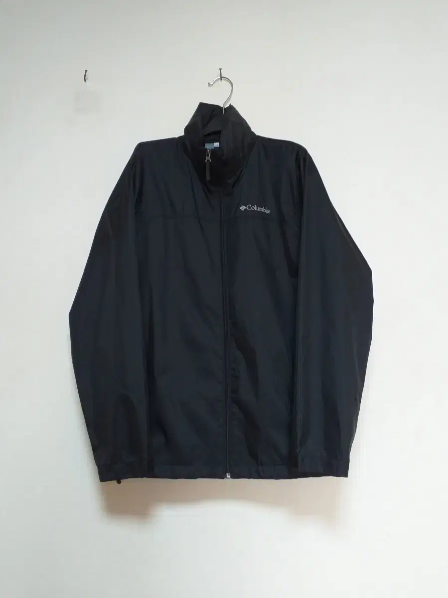 Columbia windbreaker